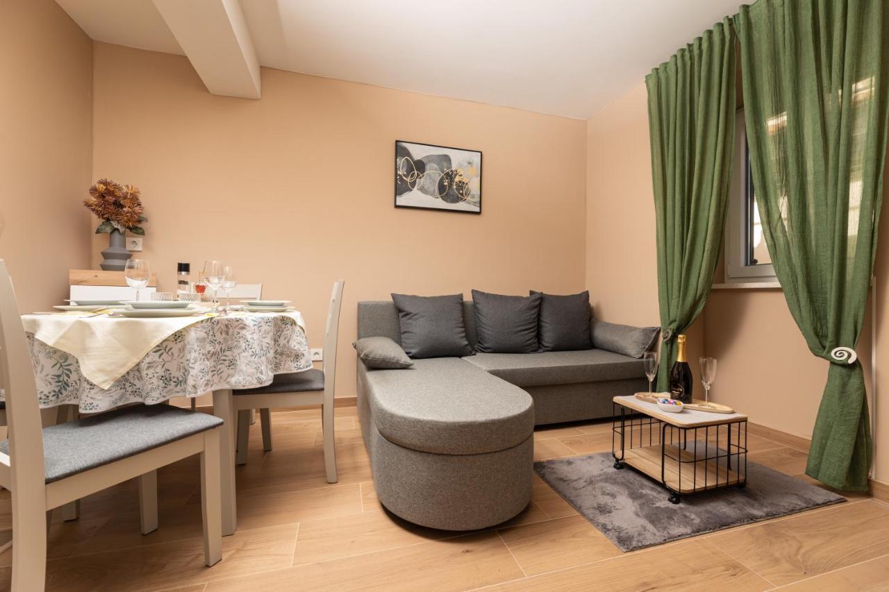 Apartments Neptun Baška Esterno foto