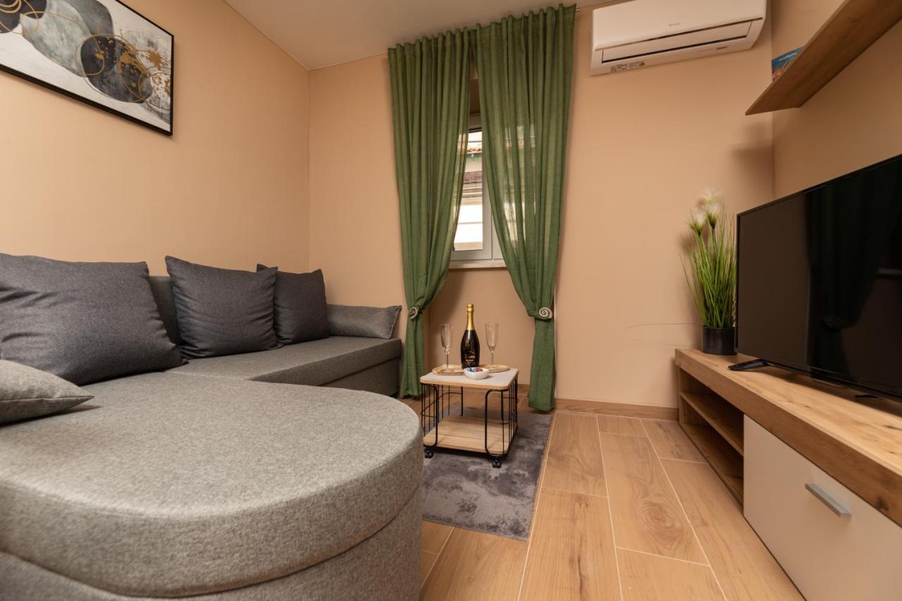 Apartments Neptun Baška Esterno foto