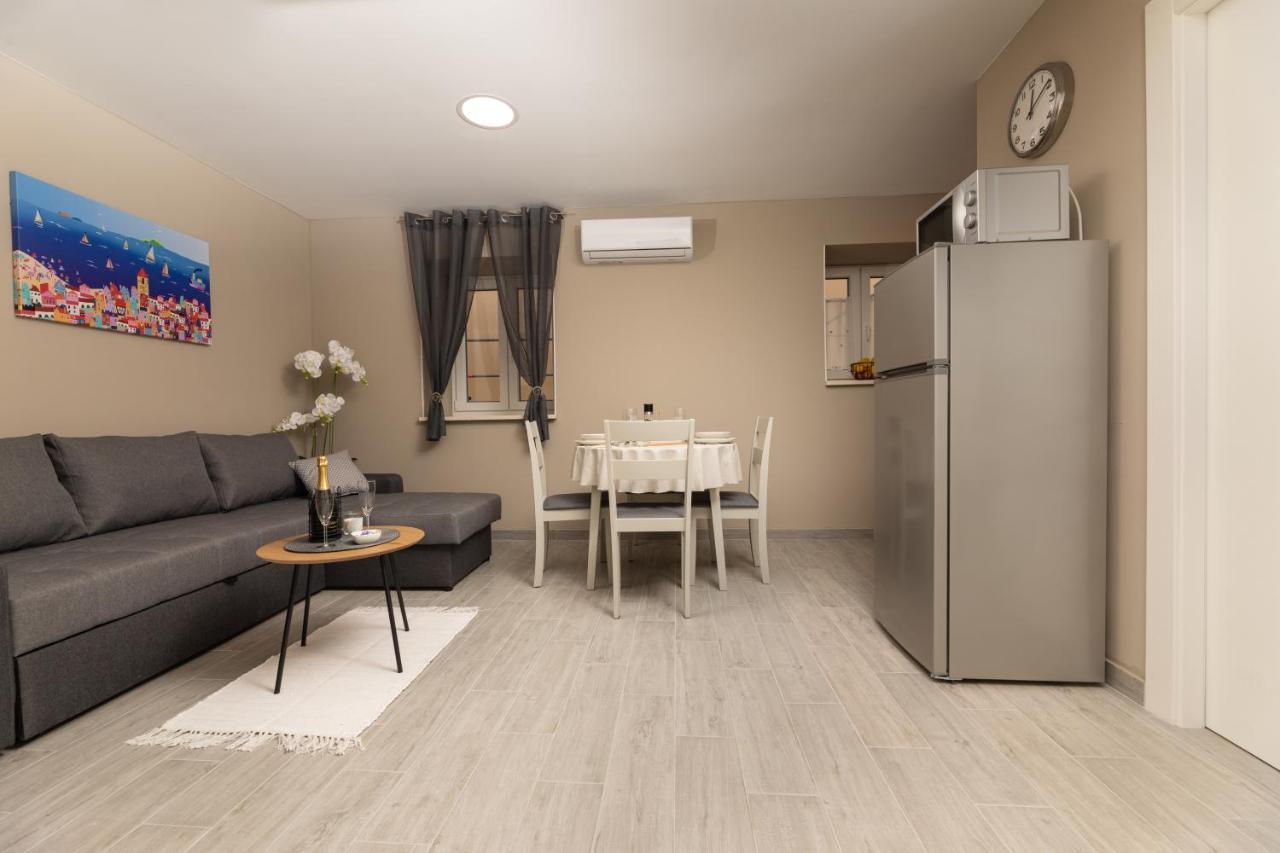 Apartments Neptun Baška Esterno foto